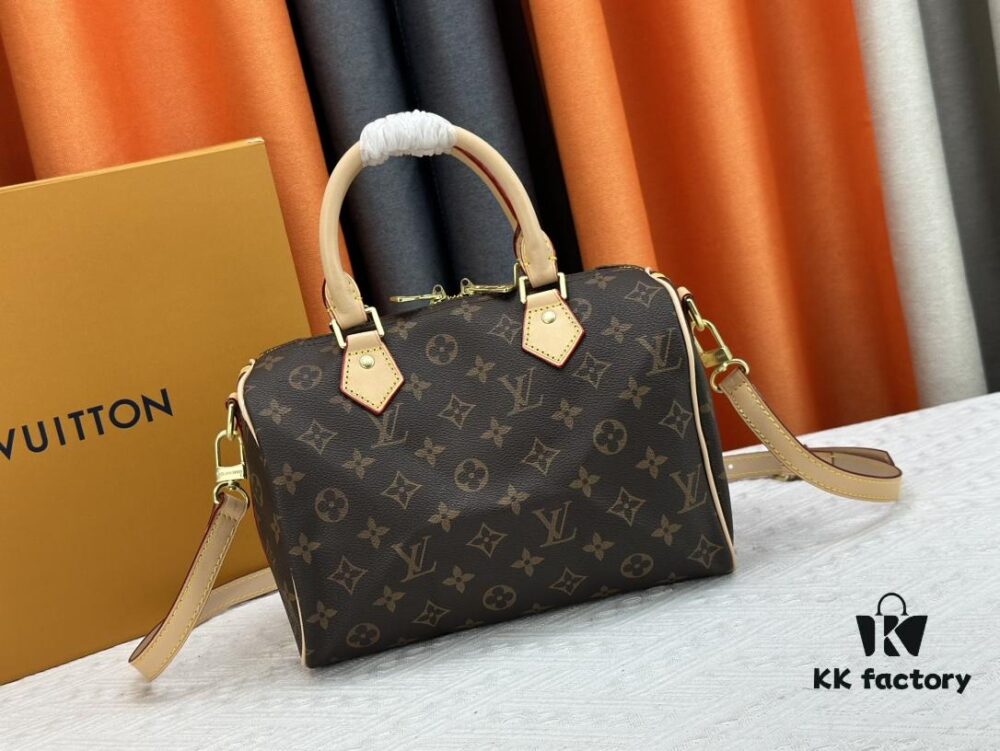 Medium and Large Sizes, High-Definition Photography as Shown