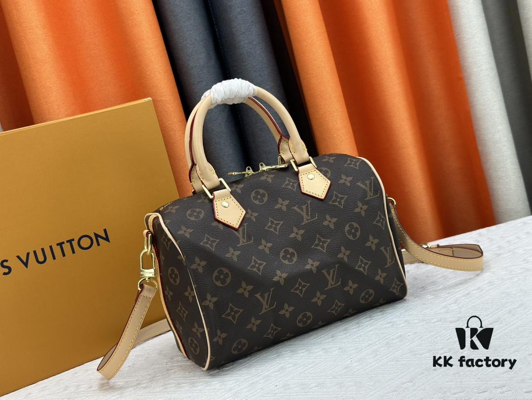 Medium and Large Sizes, High-Definition Photography as Shown