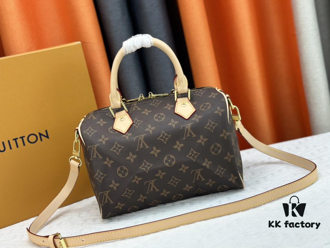 Medium and Large Sizes, High-Definition Photography as Shown