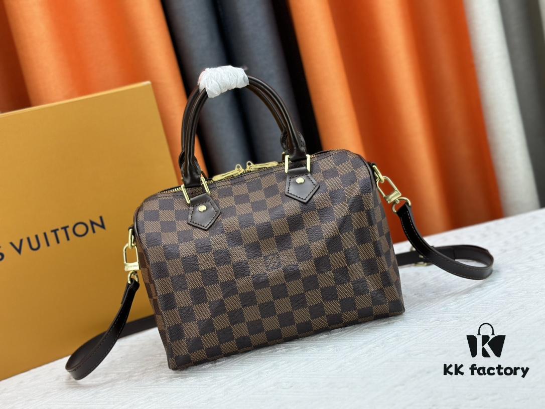 Medium and Large Sizes, High-Definition Photography as Shown