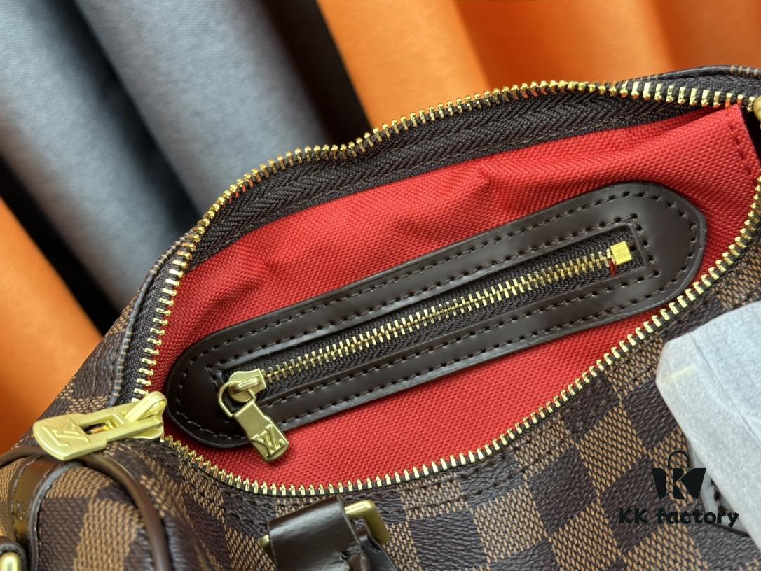 Medium and Large Sizes, High-Definition Photography as Shown