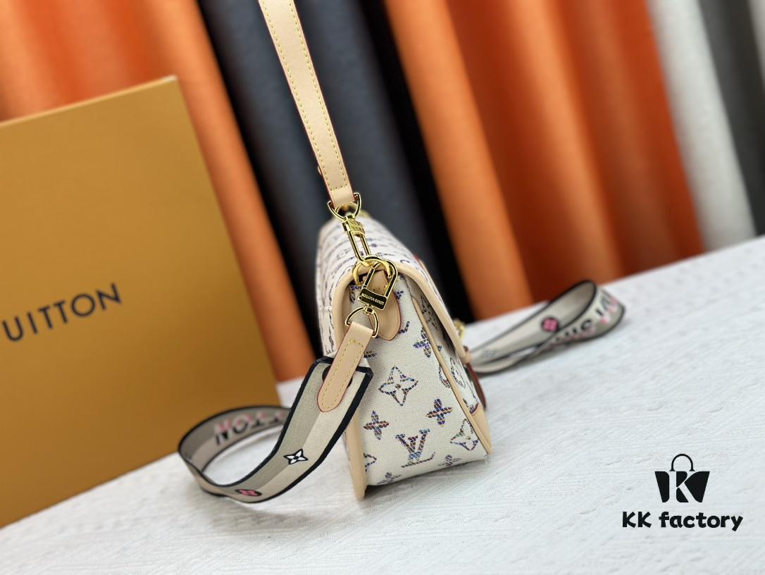 M46386 M45985 Jacquard Baguette Collection New Diane Handbag