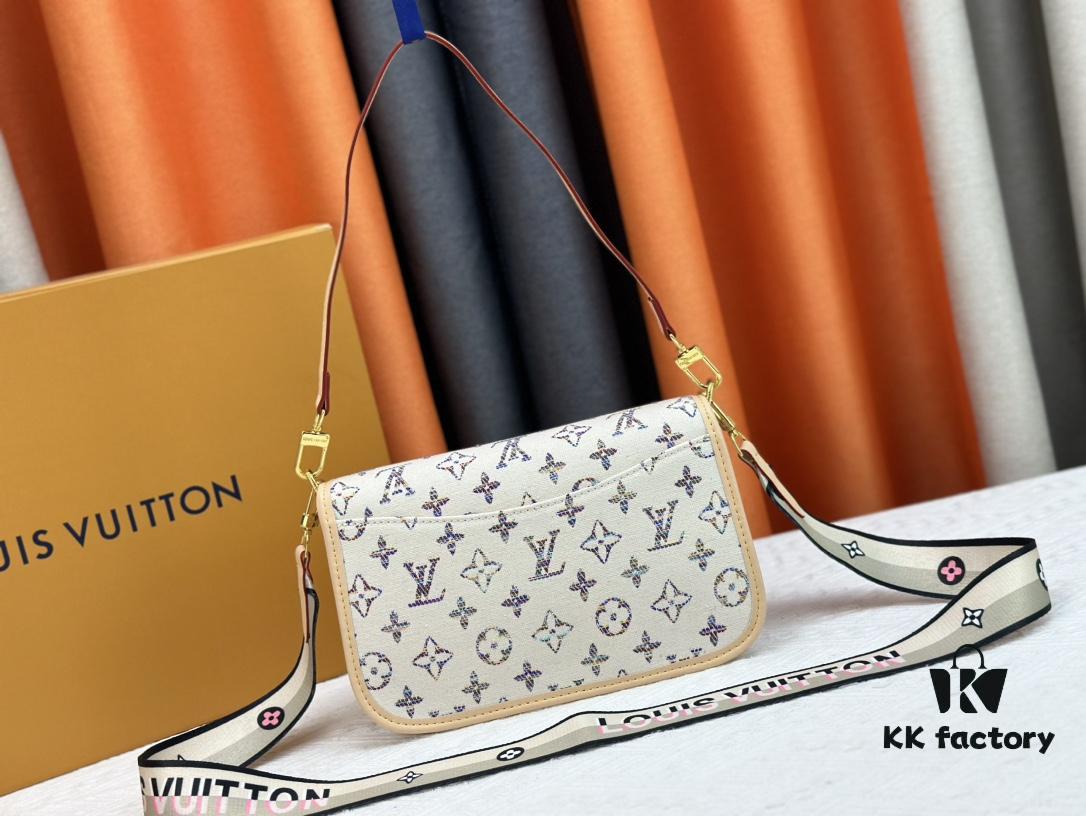 M46386 M45985 Jacquard Baguette Collection New Diane Handbag