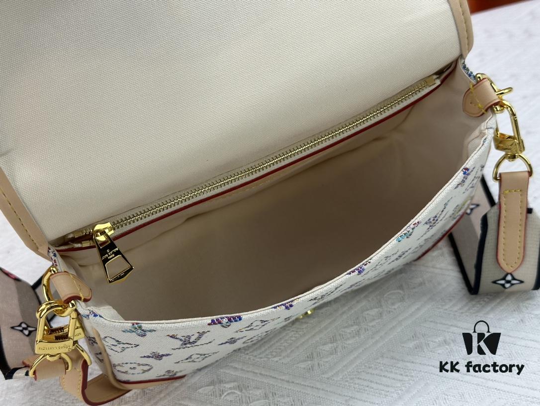 M46386 M45985 Jacquard Baguette Collection New Diane Handbag