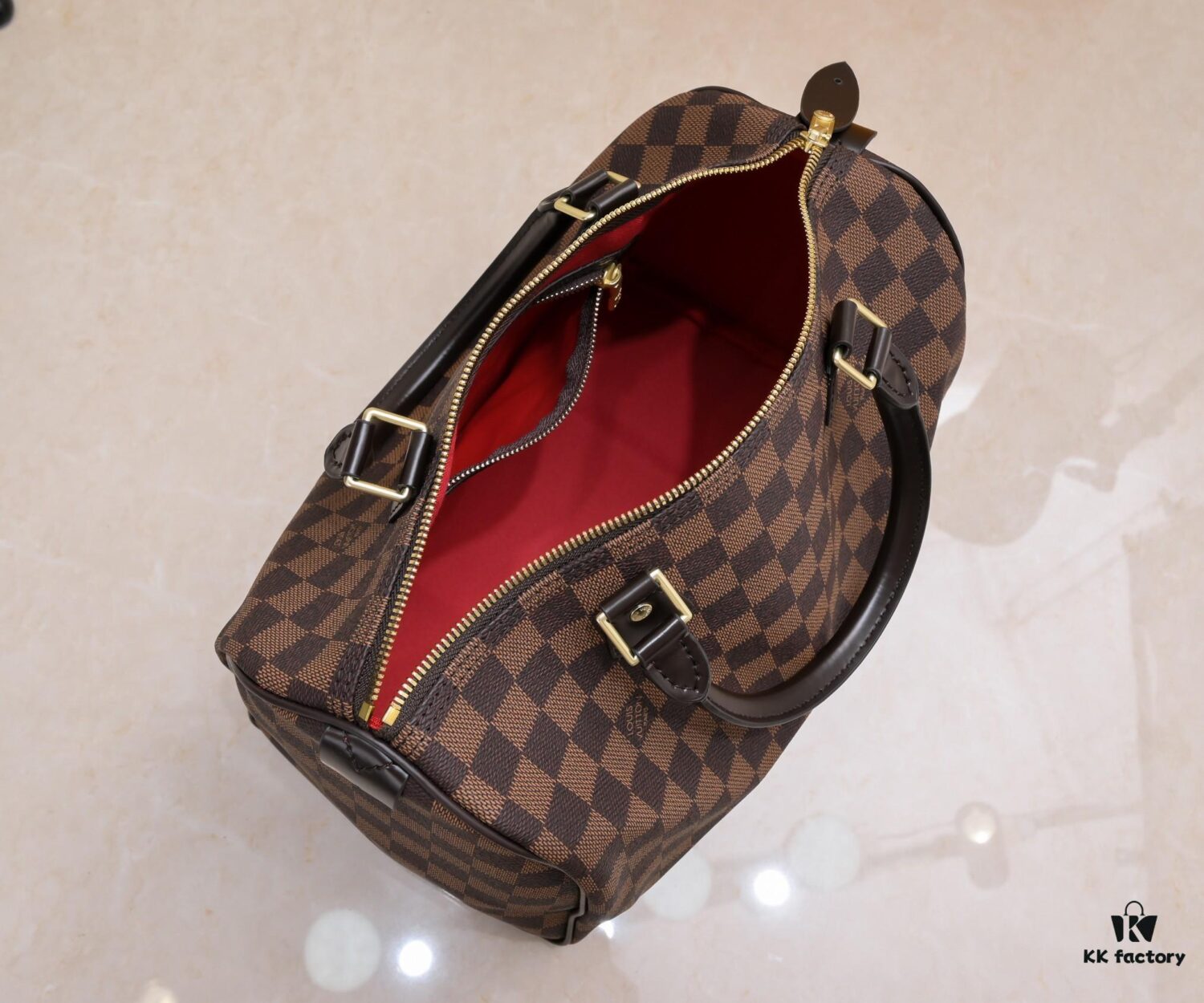 Exclusive Real Shot - Upgraded Version ‼️ Strapless Pillow Bag, High-Definition Photos, Quality as Shown (Three Sizes, Three Colors)