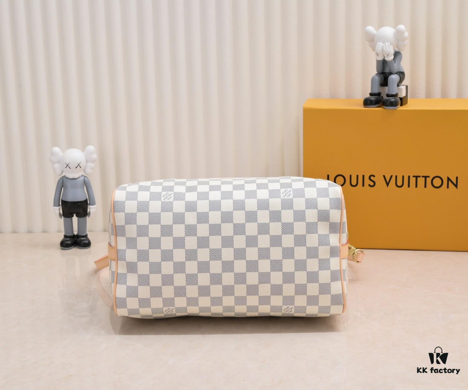 Exclusive Real Photos - Upgraded Version! Strapless Pillow Bag, High-Definition Imaging, Quality as Shown (Three Sizes, Three Colors)