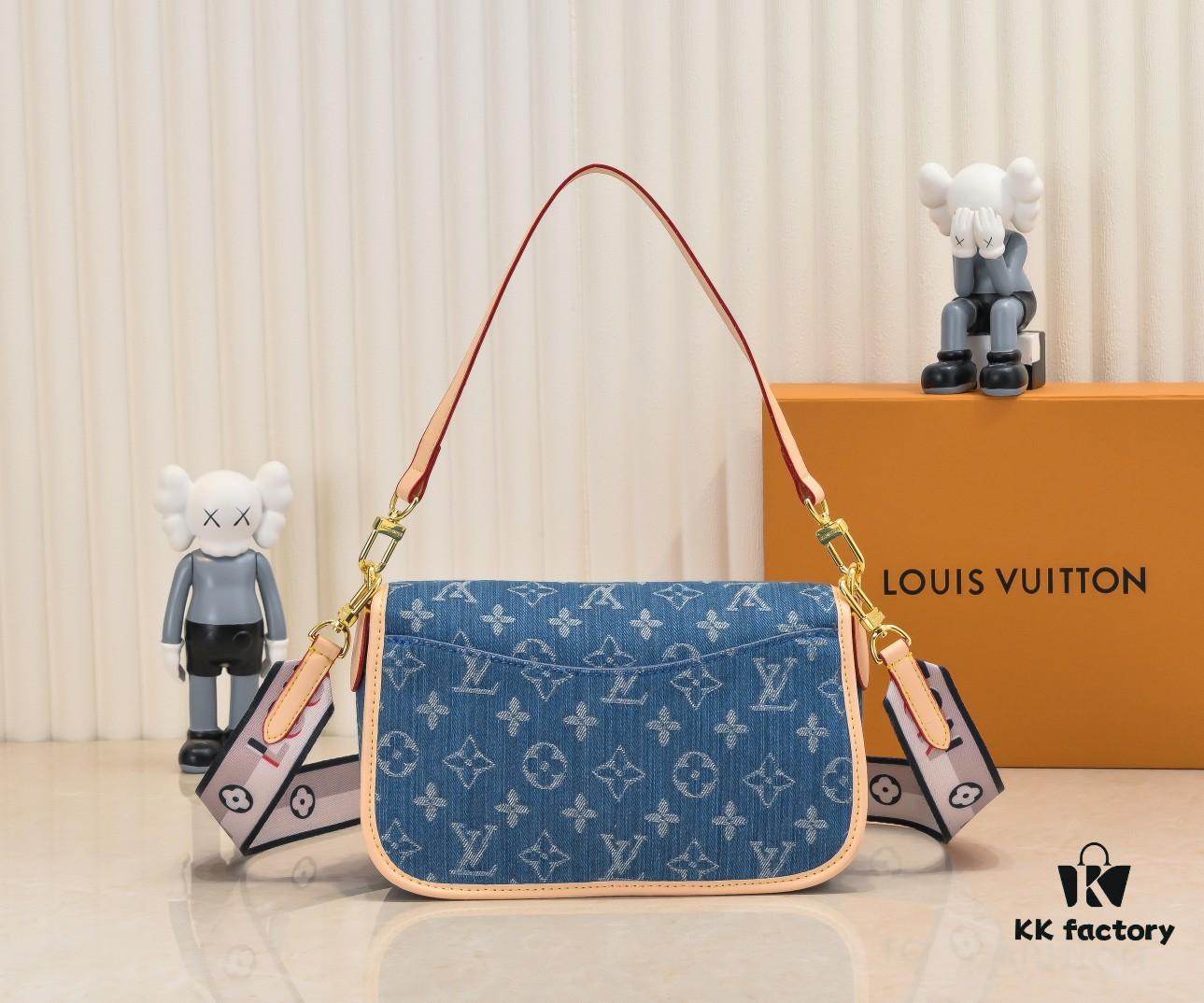 M46386 M45985 Denim Baguette Diane Handbag