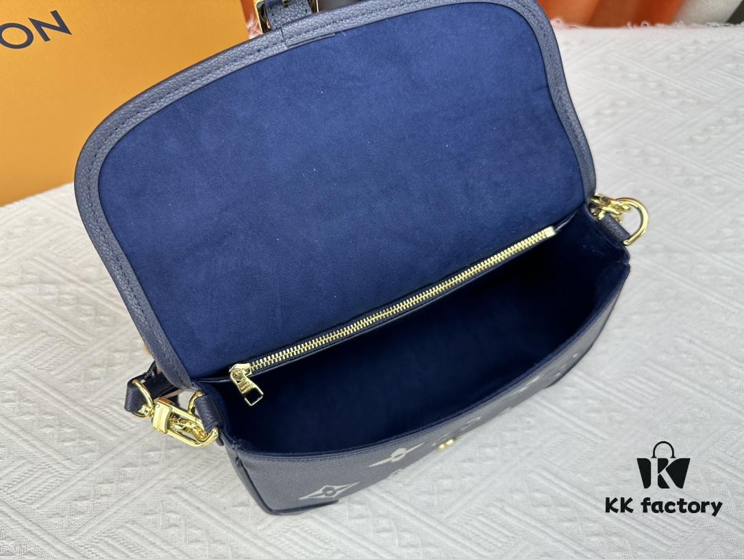 M46386 M45985 Baguette Bag Collection New Diane Handbag