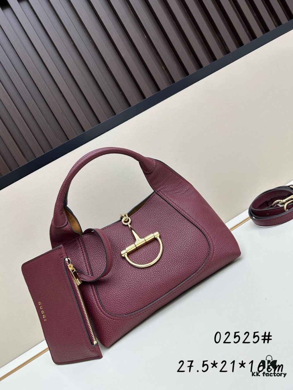 New Arrival with Gift Box 🎁 Gucci Softbit Leather Handheld or Crossbody Bag