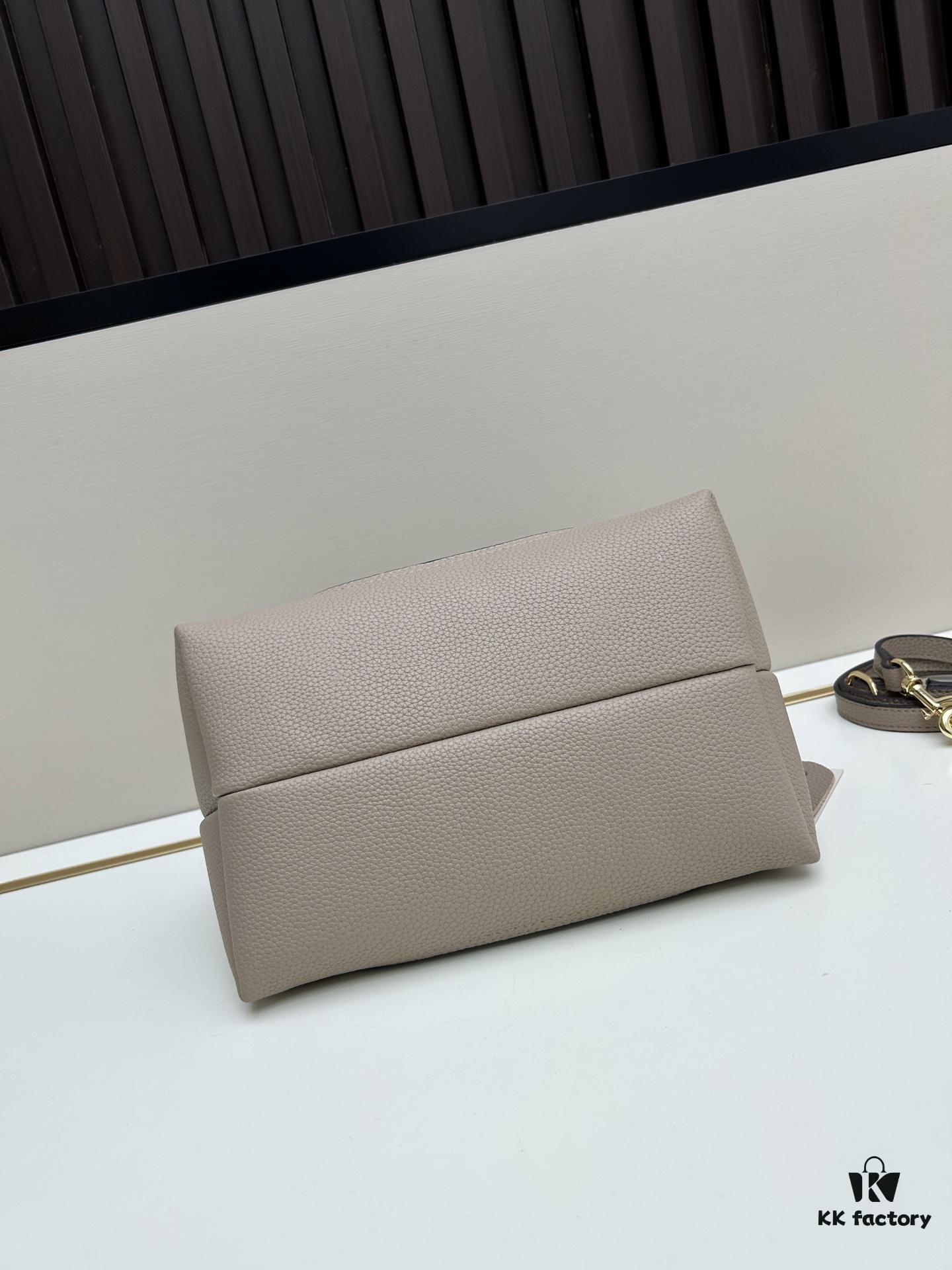 New Arrival with Gift Box 🎁 Gucci Softbit Leather Collection Handheld or Crossbody Bag