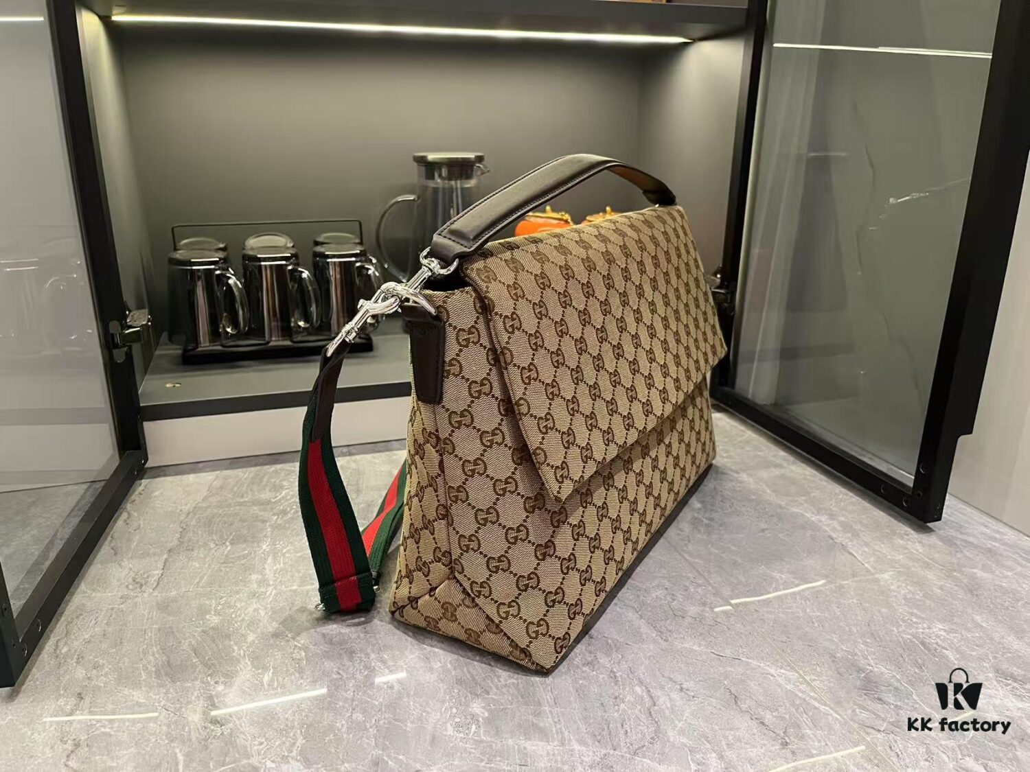 Gucci GG 2025 Spring-Summer Collection Men's Crossbody Bag in Beige Original GG Canvas