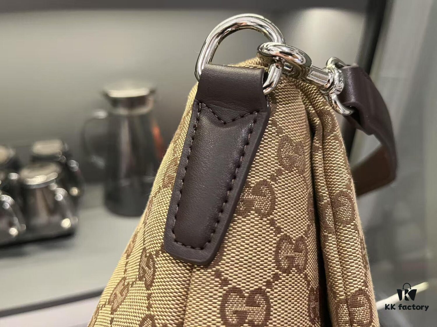 Gucci GG 2025 Spring-Summer Collection Men's Crossbody Bag in Beige Original GG Canvas