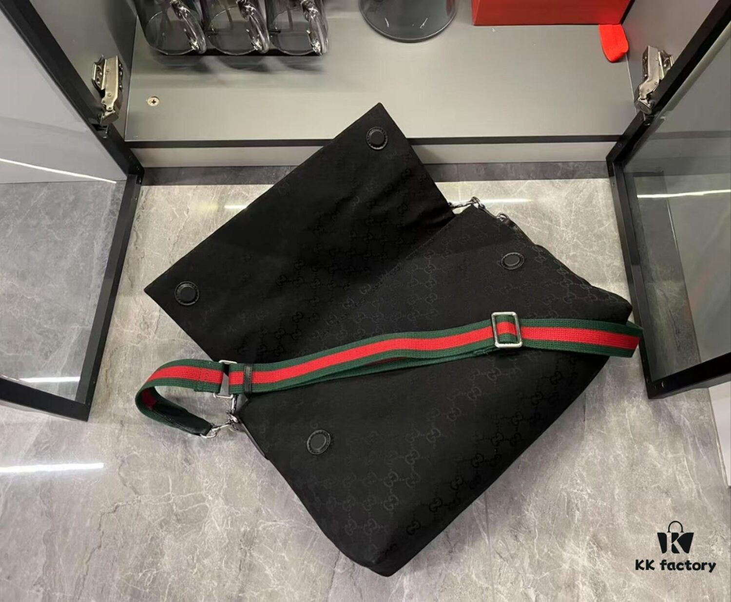 GG 2025 Spring-Summer Collection Men's Crossbody Bag in Beige Original GG Canvas