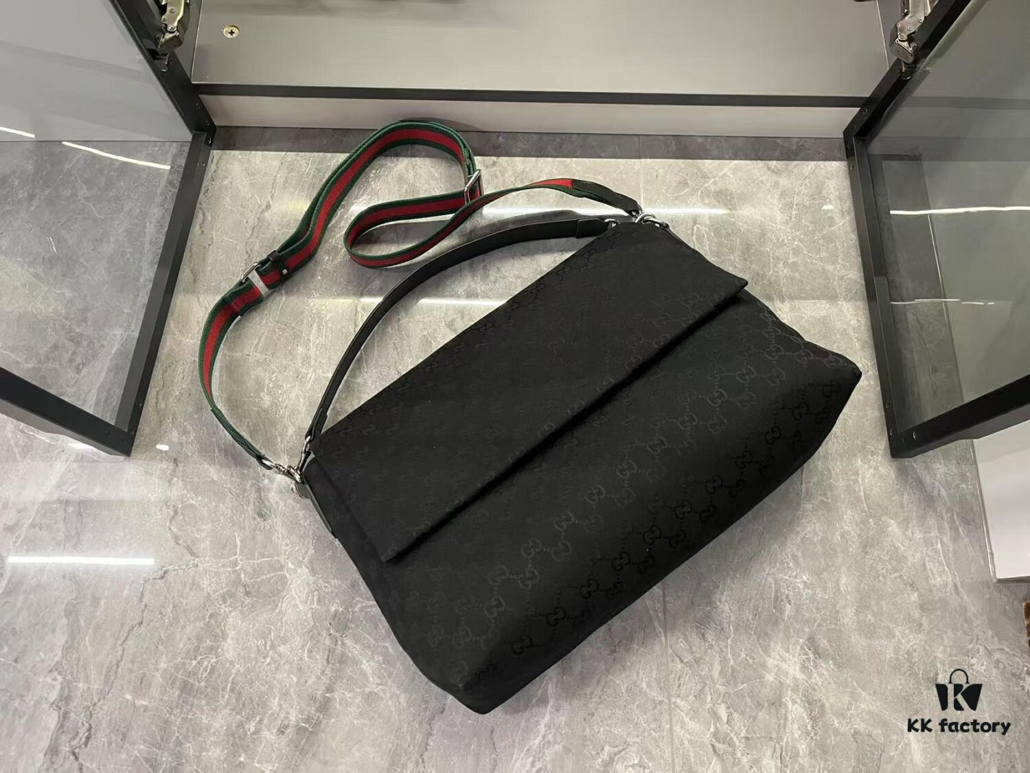 GG 2025 Spring-Summer Collection Men's Crossbody Bag in Beige Original GG Canvas