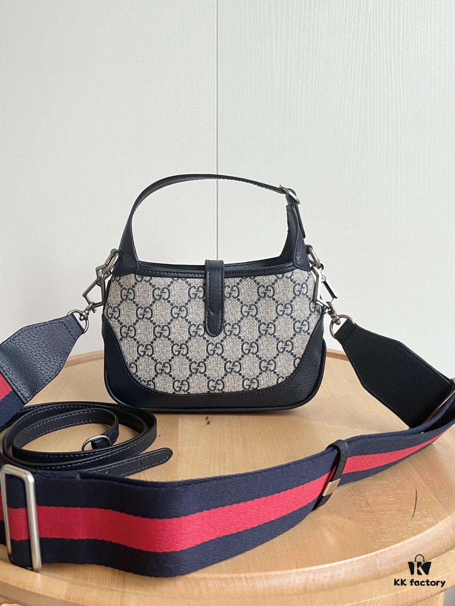 Authentic Shot # (Double Shoulder Strap) - Gucci UN3AG 1294