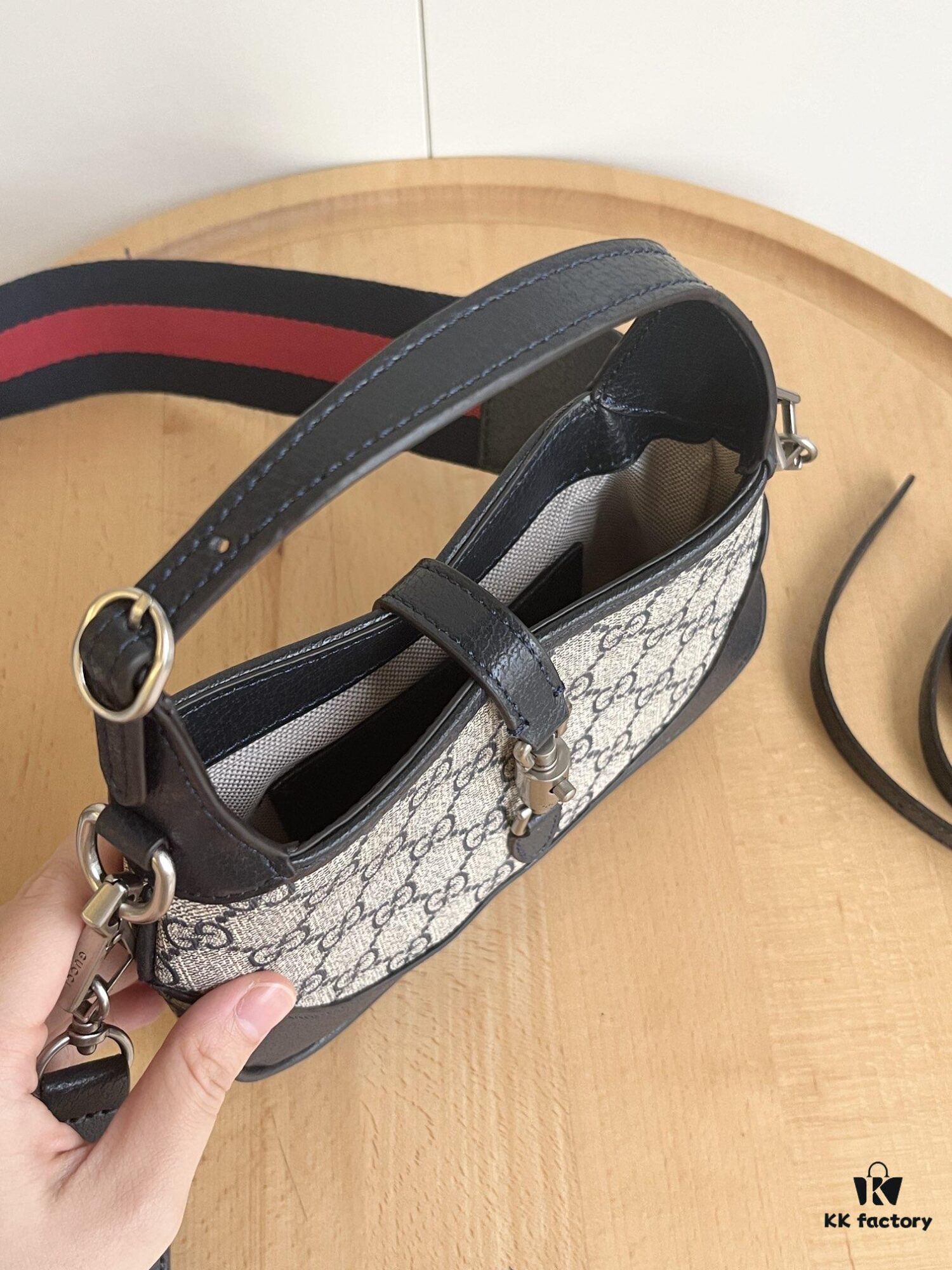Authentic Shot # (Double Shoulder Strap) - Gucci UN3AG 1294