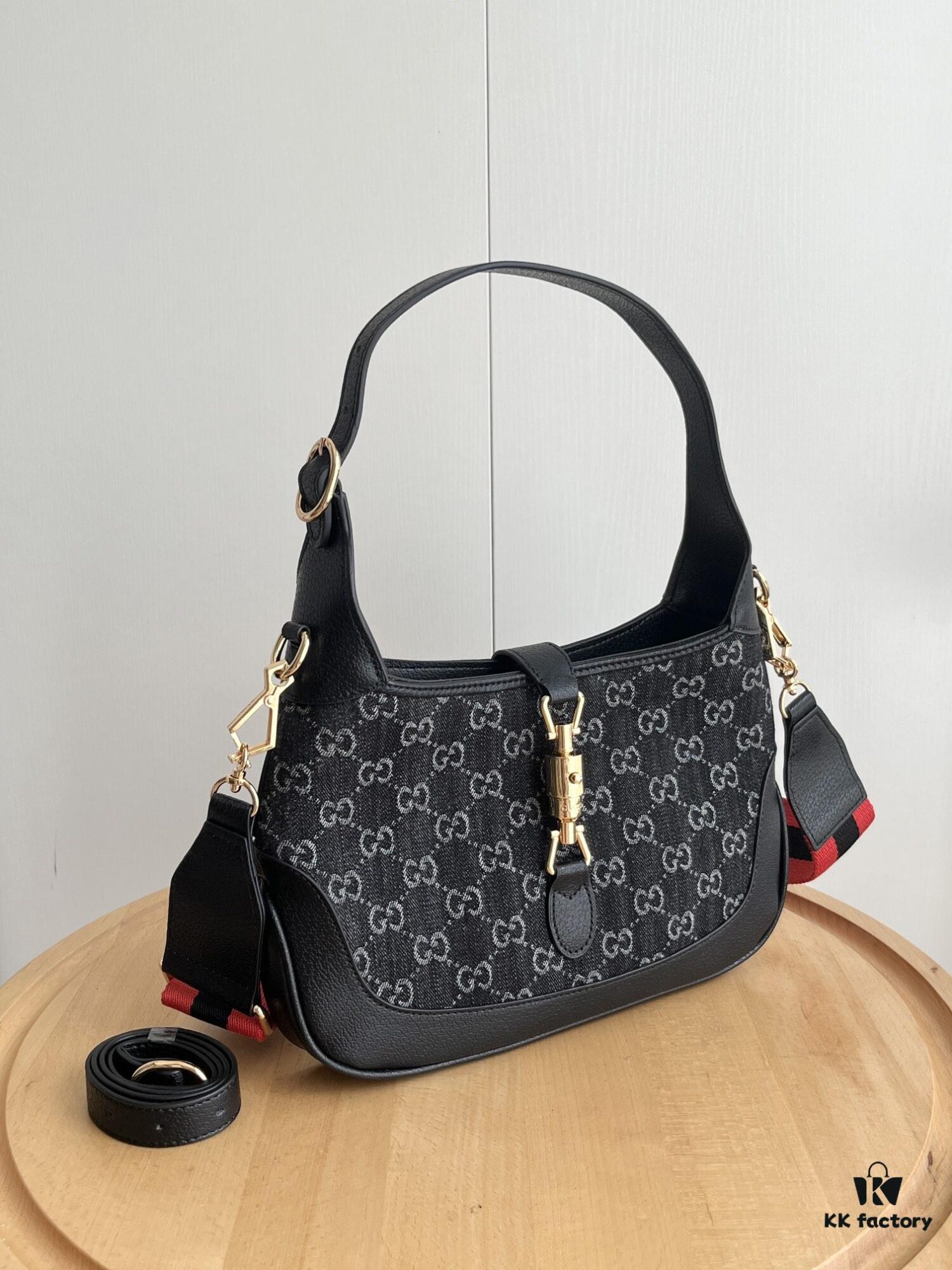 Authentic Shot # (Double Shoulder Strap) - Gucci UN3AG 1294