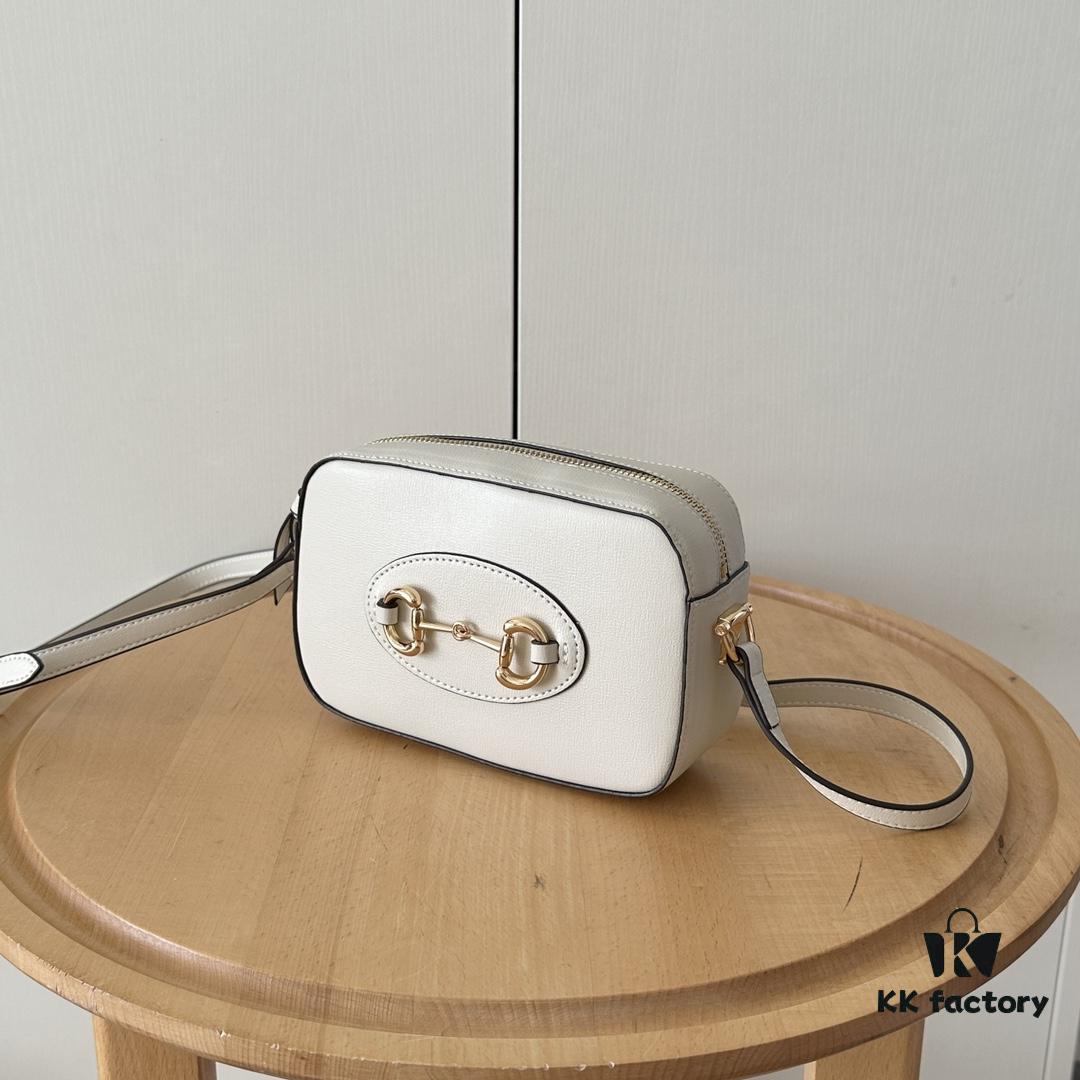Gucci Horsebit 1955 Camera Bag Toast Shape, Item No: 760196 White Leather, Size: 20×13×6cm