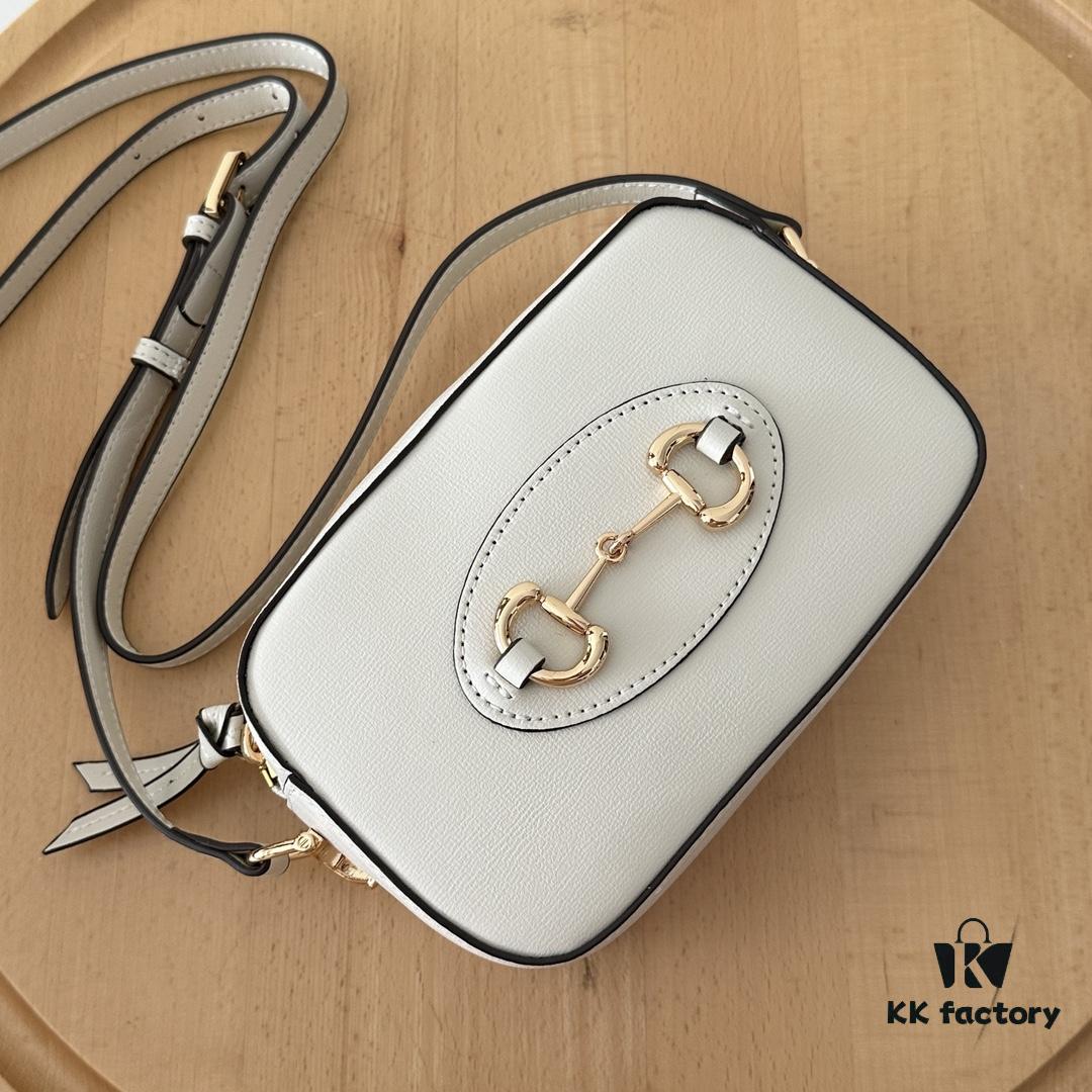 Gucci Horsebit 1955 Camera Bag Toast Shape, Item No: 760196 White Leather, Size: 20×13×6cm