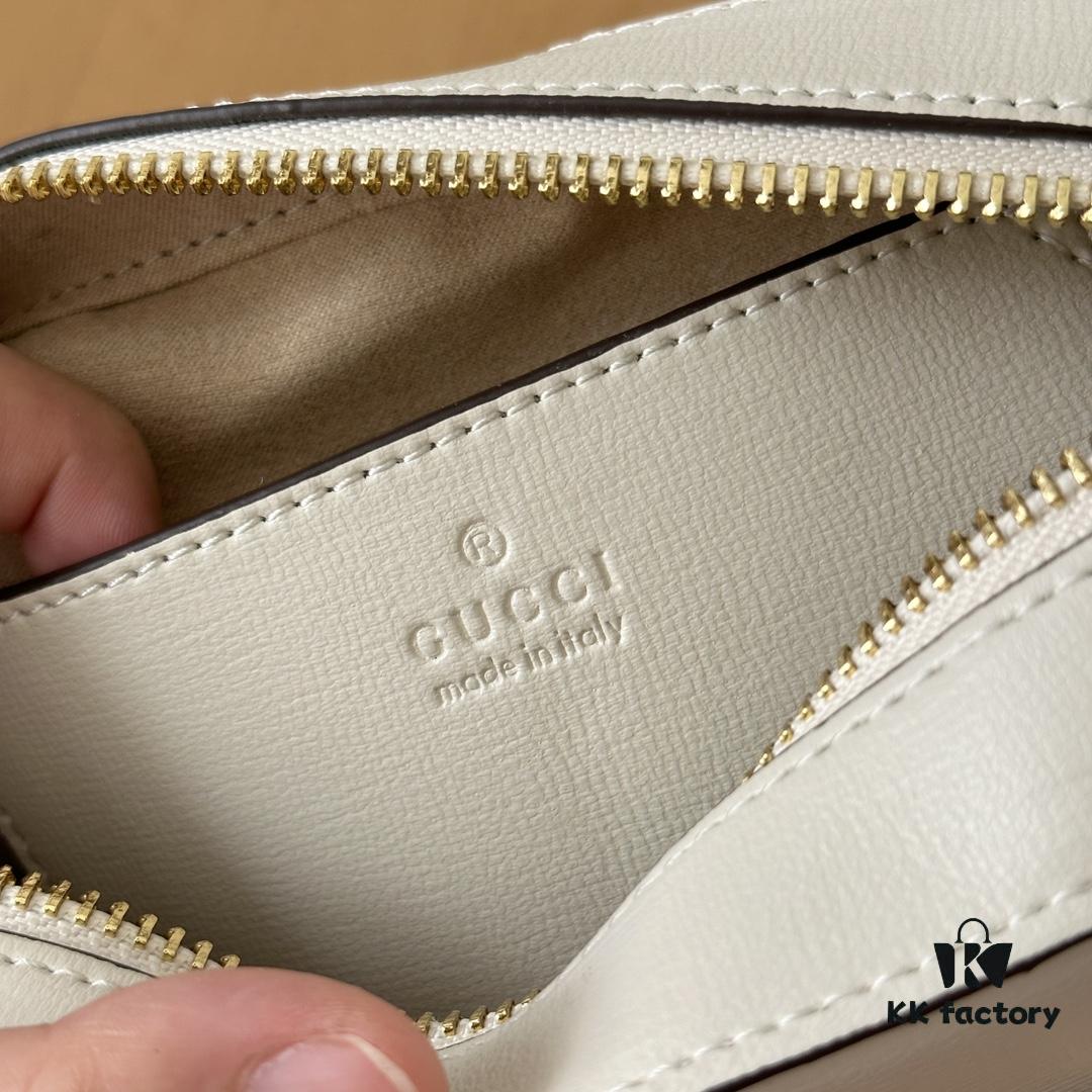 Gucci Horsebit 1955 Camera Bag Toast Shape, Item No: 760196 White Leather, Size: 20×13×6cm