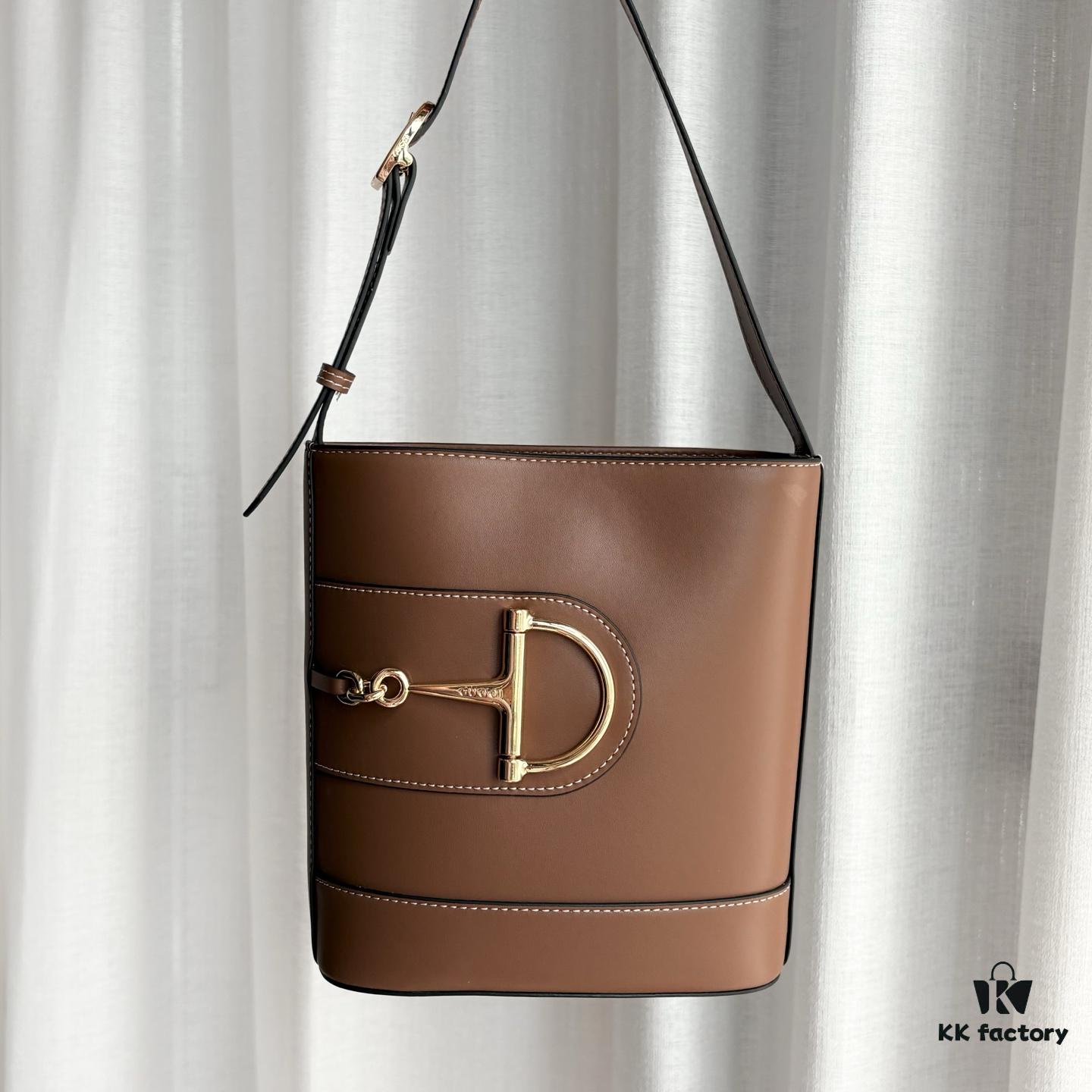 Gucci 73 Series Bucket Bag - Model 833665 - Size 18.5x20x8.5cm