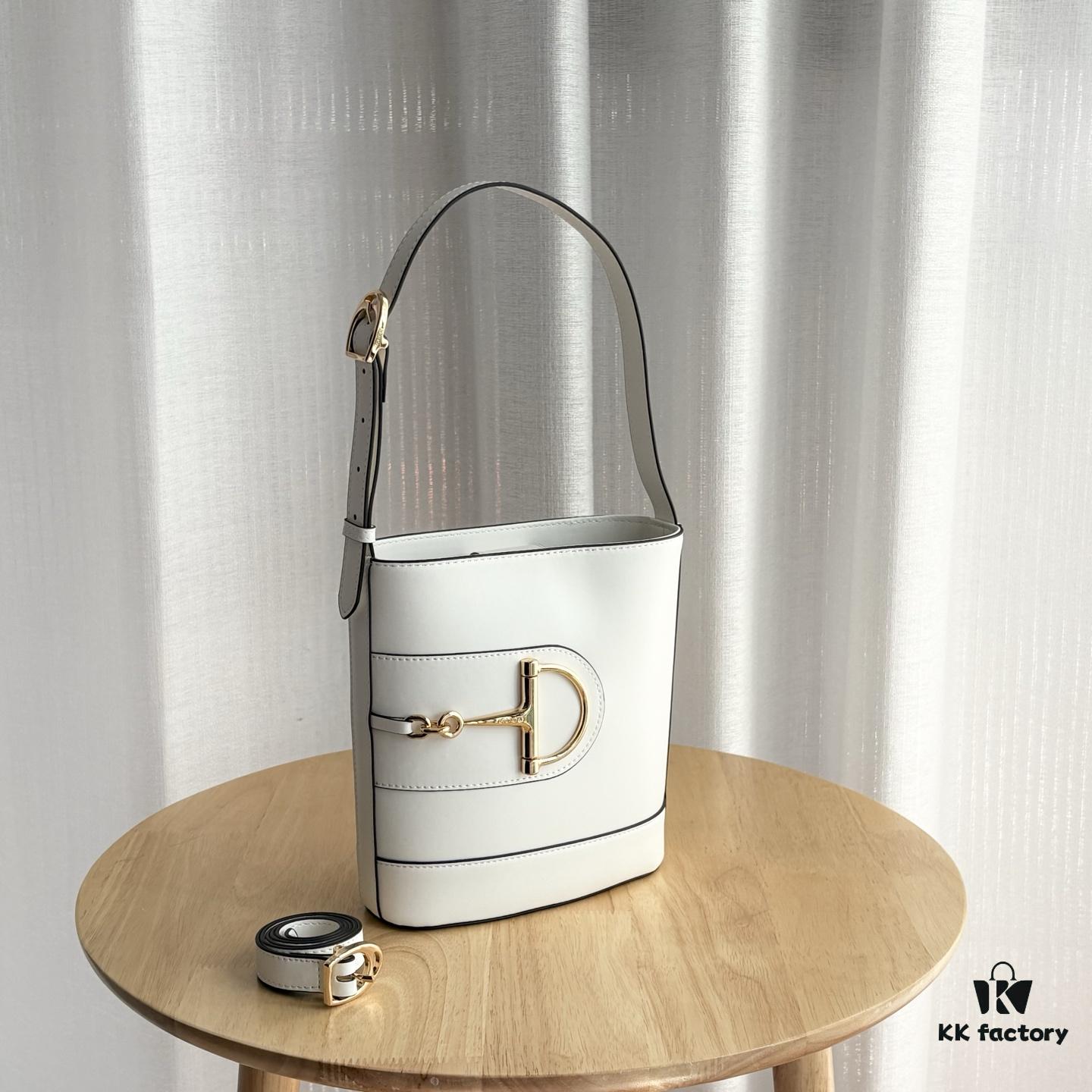 Gucci 73 Series Bucket Bag - Model 833665 - Size: 18.5x20x8.5cm