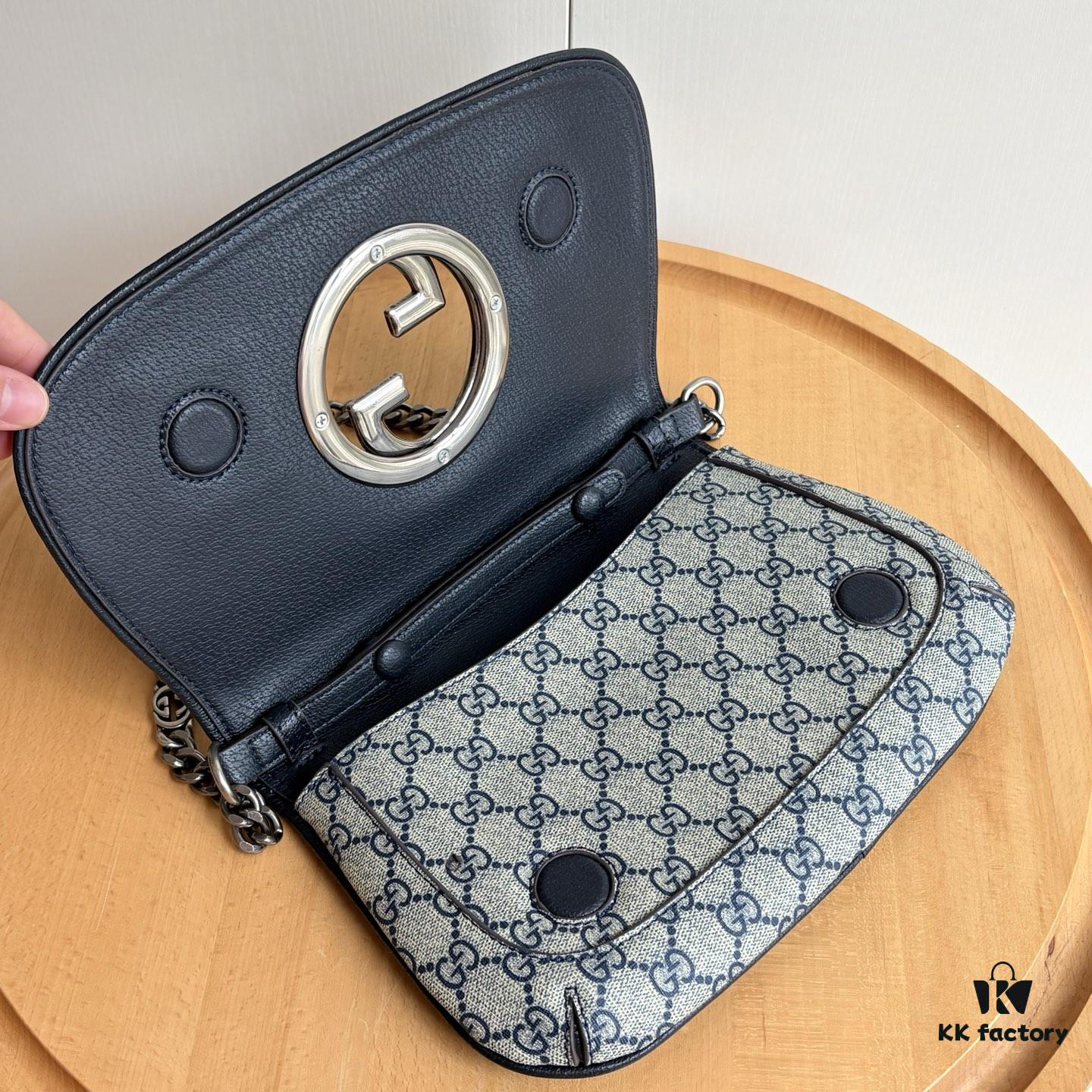 Blondie Series Shoulder Bag in Canvas