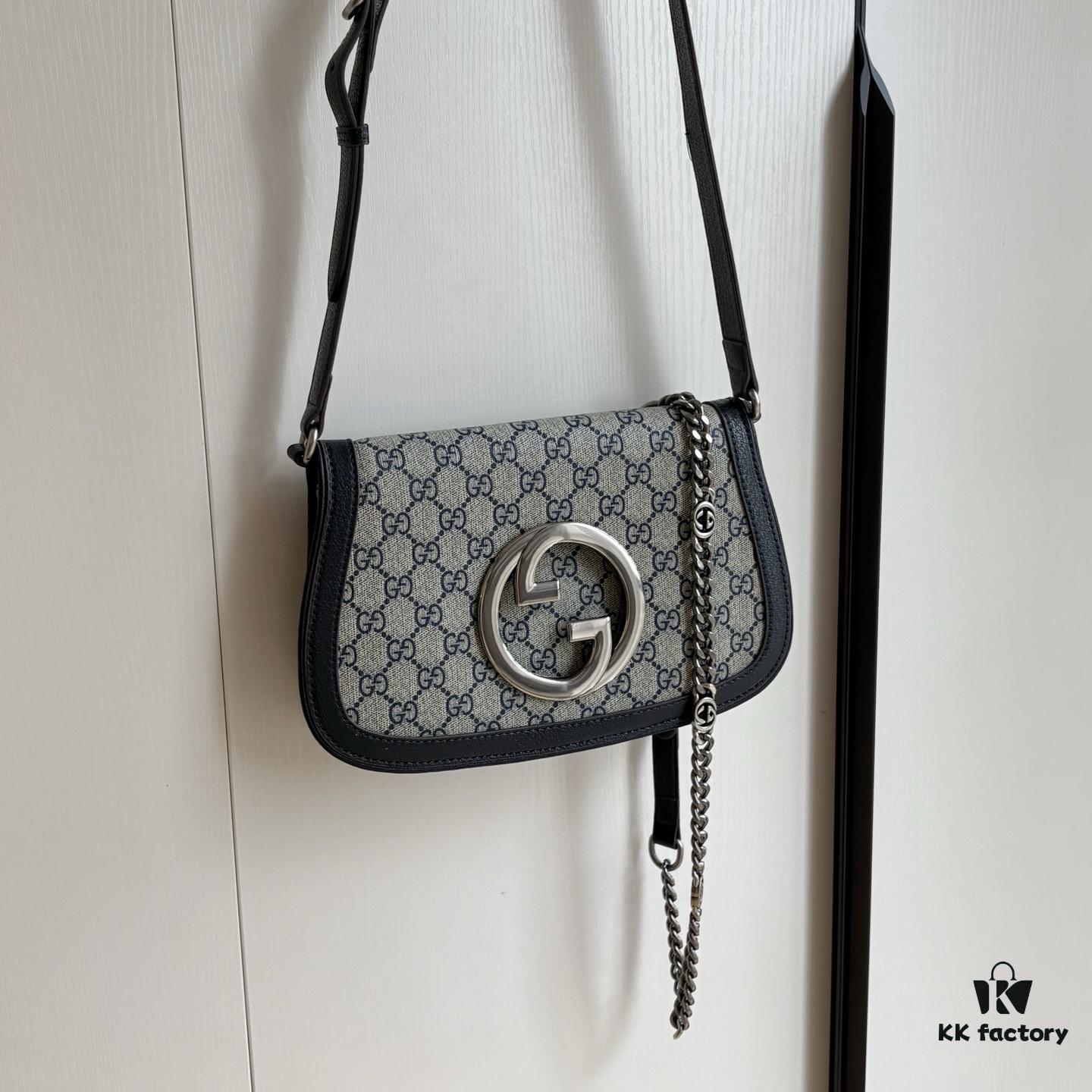 Blondie Series Shoulder Bag in Canvas