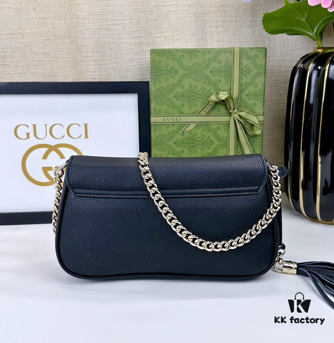 Irresistible Gucci GG Marmont Bag – Elegant and Compact Design, Must-Have for Fashion Enthusiasts