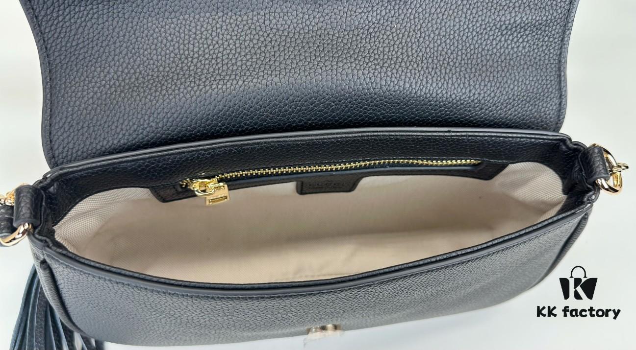 Irresistible Gucci GG Marmont Bag – Elegant and Compact Design, Must-Have for Fashion Enthusiasts