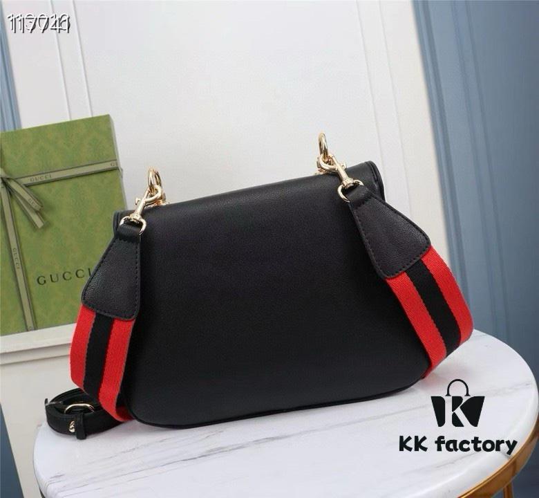 Gucci Blondie Series - Model 699210 Leather