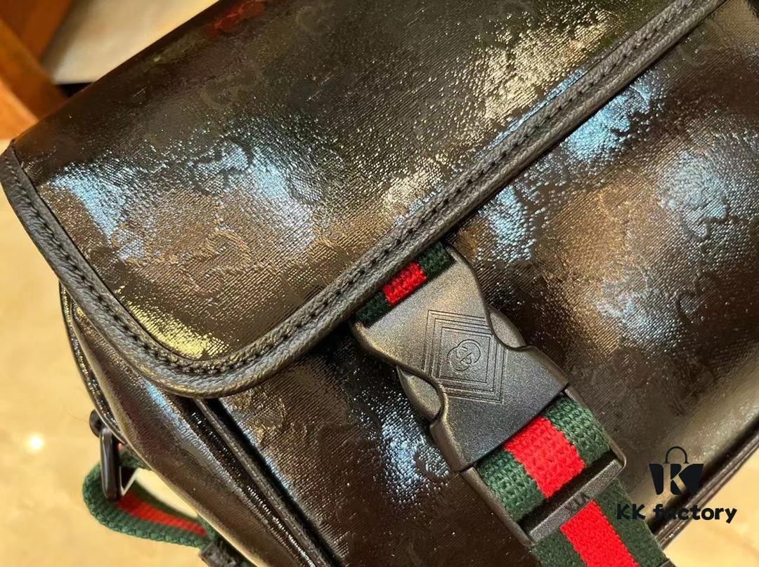 GG Messenger Bag in Beige and Ebony GG Supreme Canvas