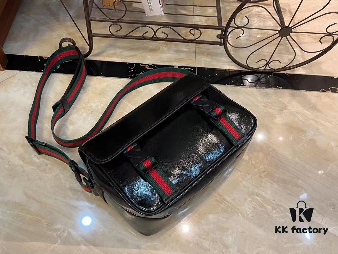 GG Messenger Bag in Beige and Ebony GG Supreme Canvas