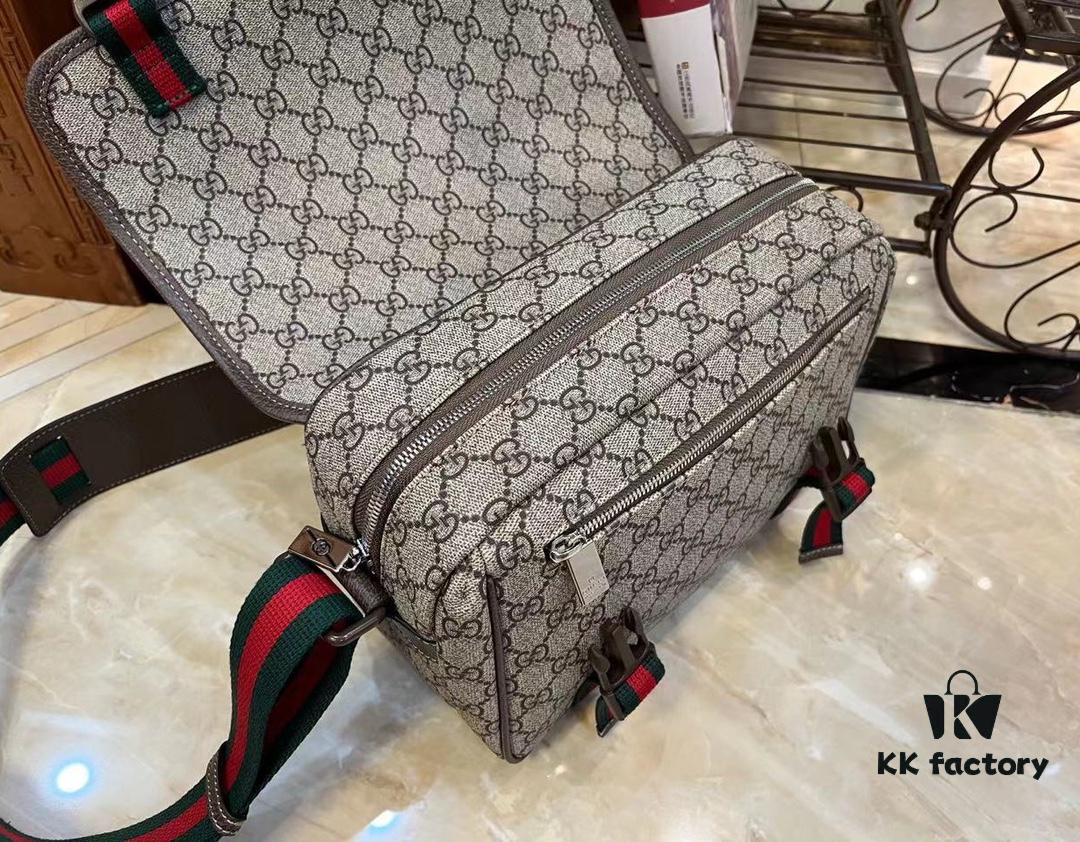 GG Messenger Bag in Beige and Ebony GG Supreme Canvas