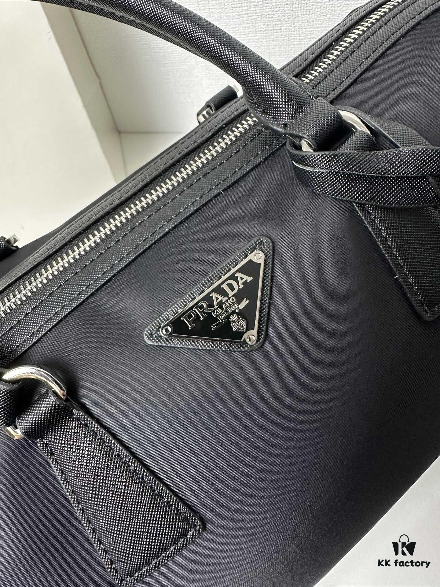 Gucci New Boston Pillow Bag 31*19*16cm, Original Hardware Logo, Large Capacity, Stylish and Versatile Everyday Essential