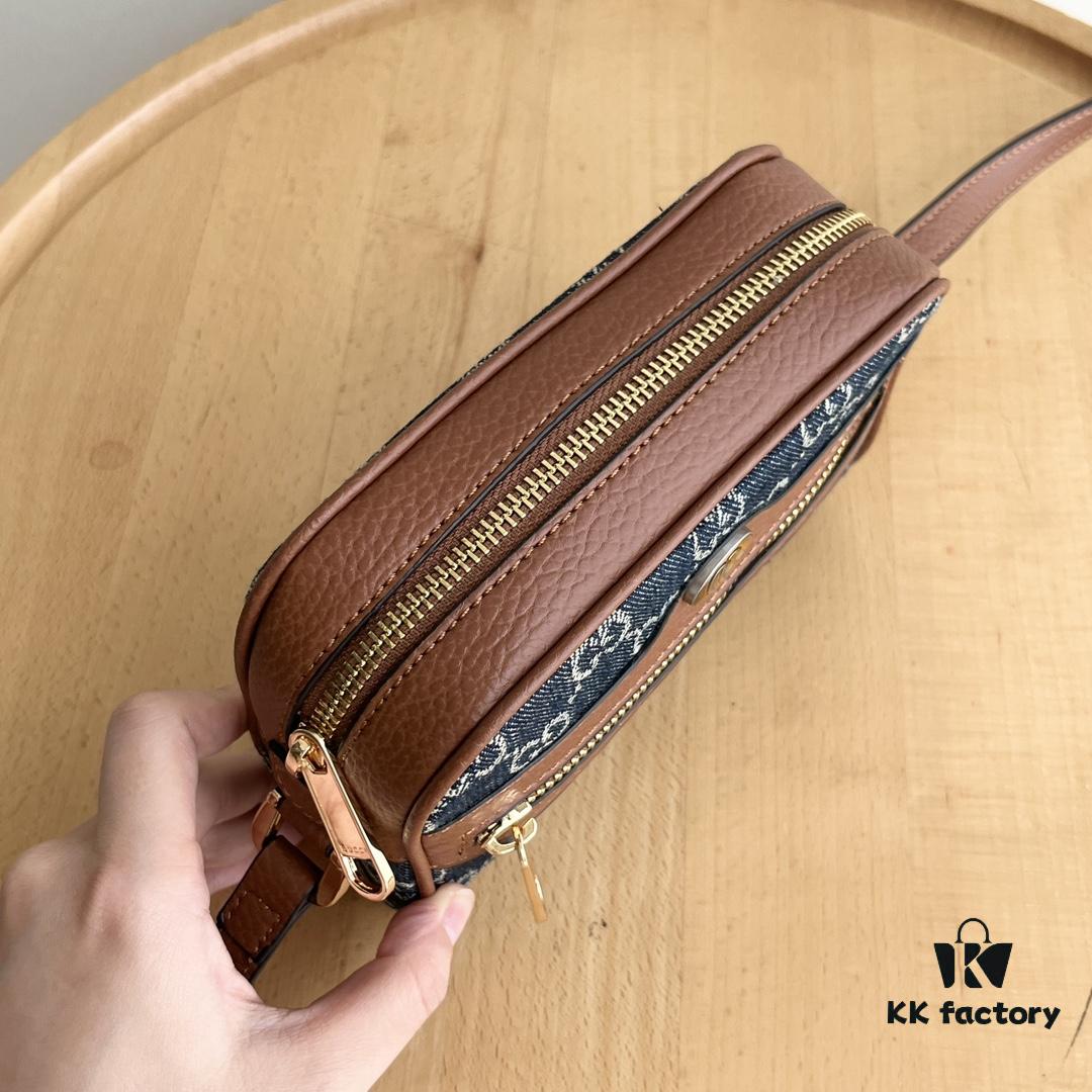 Gucci Ophidia Series Crossbody Shoulder Bag Adjustable Strap with Keychain Interior Real Shot