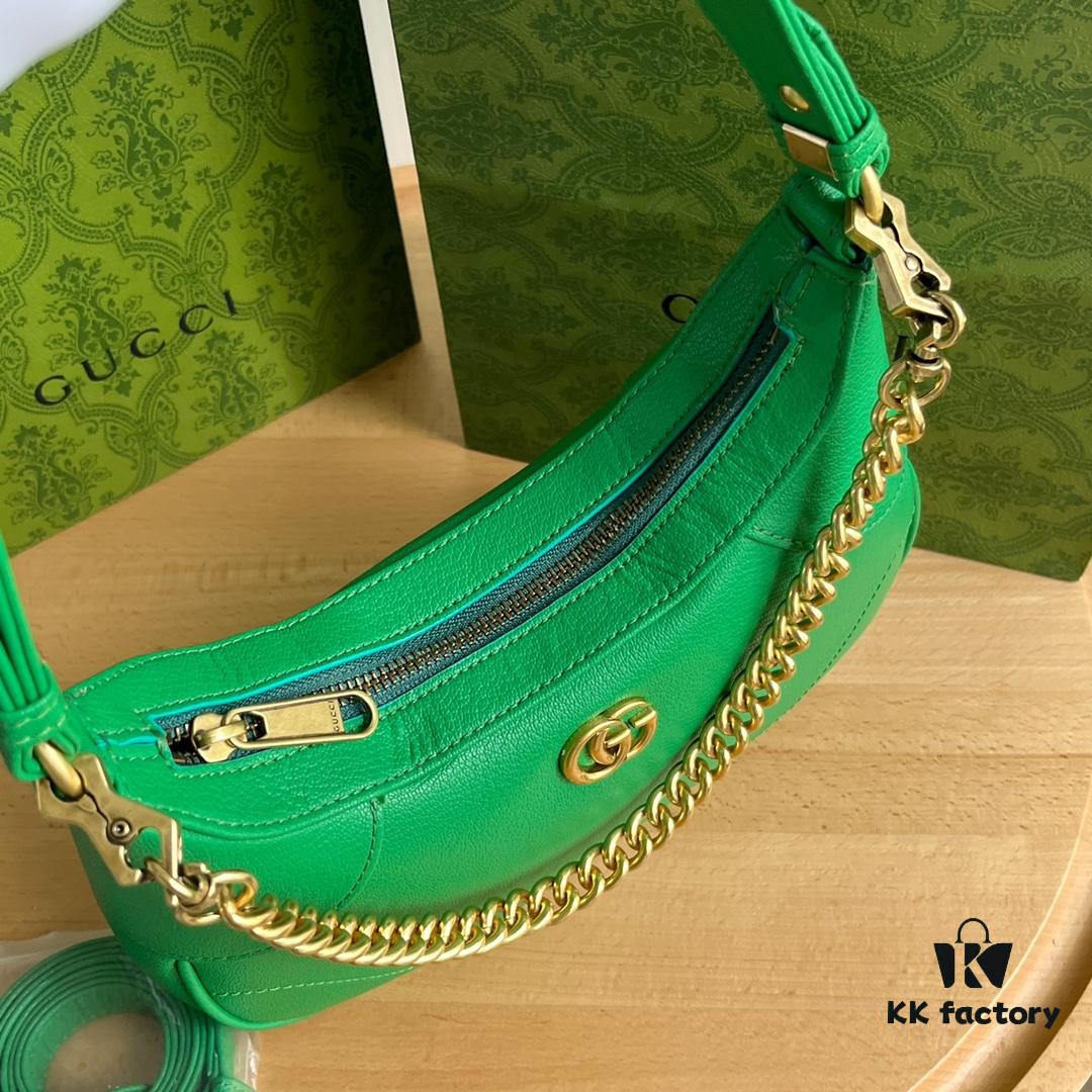 Gucci New Hobo Crescent Bag in Green