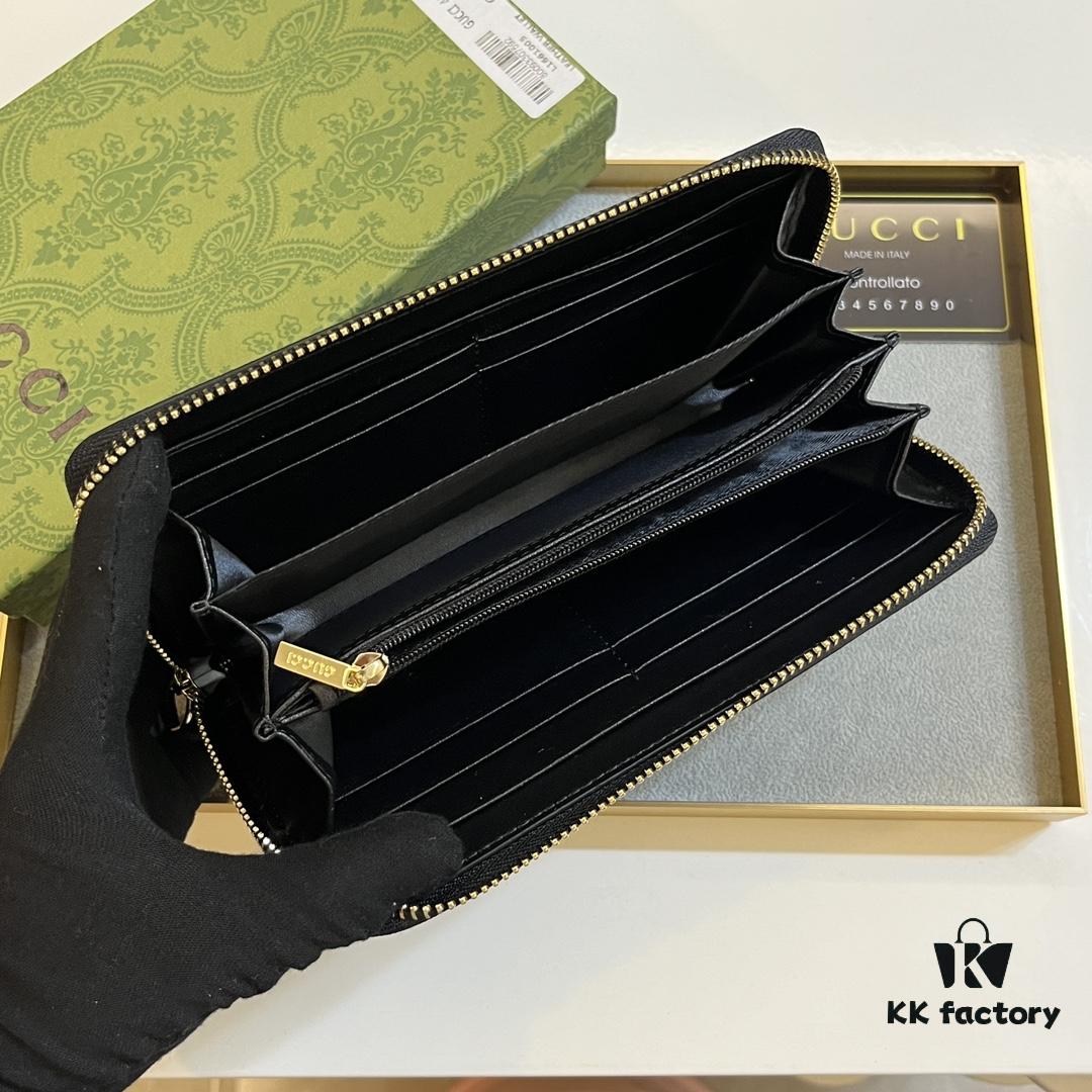 Gucci GG Supreme Canvas Full-Zip Wallet with Web Stripe