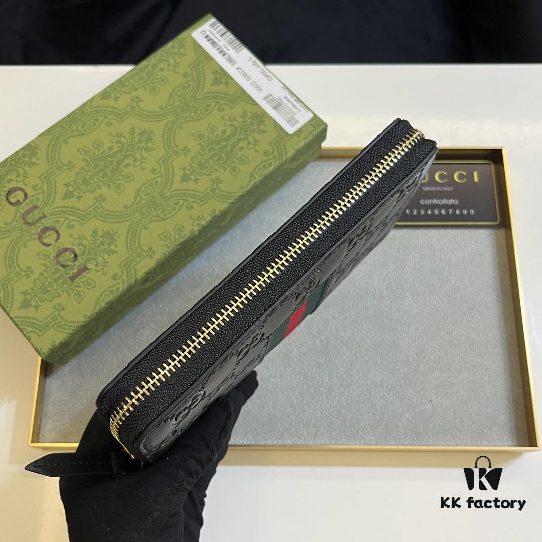 Gucci GG Supreme Canvas Zip-Around Wallet