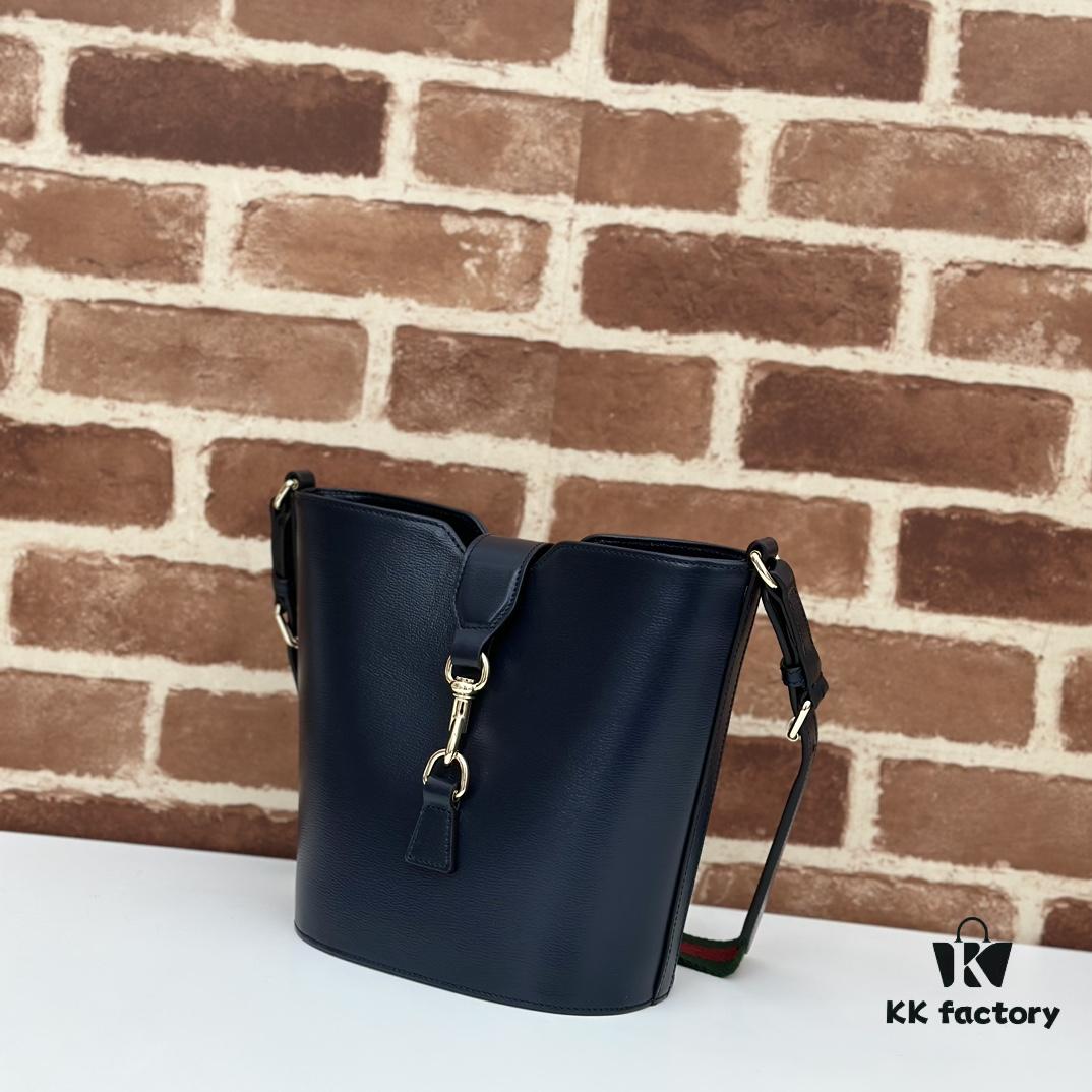 GUCCI New Arrival Cabinet Quality, Top Original Single Product, Real Item Photography, Model Number: 782908 Deep Blue, Size: W18.5xH20.5xD12.5cm, In Stock for Immediate Shipment