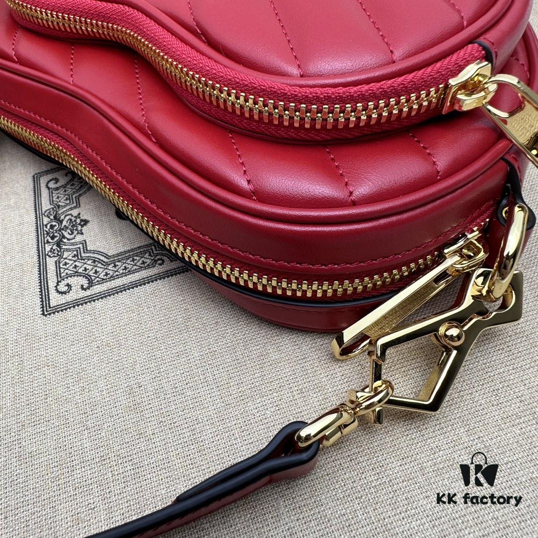GUCCI New Arrival High-Quality Original Order Item, Real Photo! Model No. 751628 Red, Size: 20cm W x 17.5cm H x 6.5cm D, In Stock and Ready to Ship