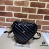 GUCCI New Arrival Cabinet Quality, Top Original Single Piece, Actual Photos! Model No. 751628g, Size: 20cm (W) x 17.5cm (H) x 6.5cm (Side Width), In Stock and Ready to Ship