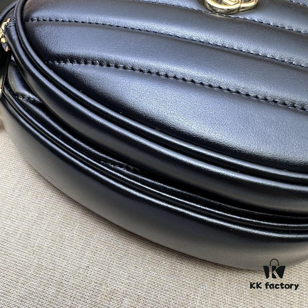 GUCCI New Arrival Cabinet Quality, Top Original Single Piece, Actual Photos! Model No. 751628g, Size: 20cm (W) x 17.5cm (H) x 6.5cm (Side Width), In Stock and Ready to Ship