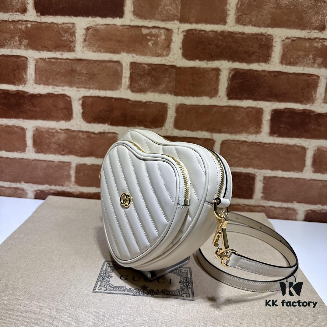 GUCCI New Arrival Cabinet Quality, Top Original Single Item, Actual Photos! Model No. 751628 White, Size: 20cm W x 17.5cm H x 6.5cm Side Width, In Stock for Immediate Shipment