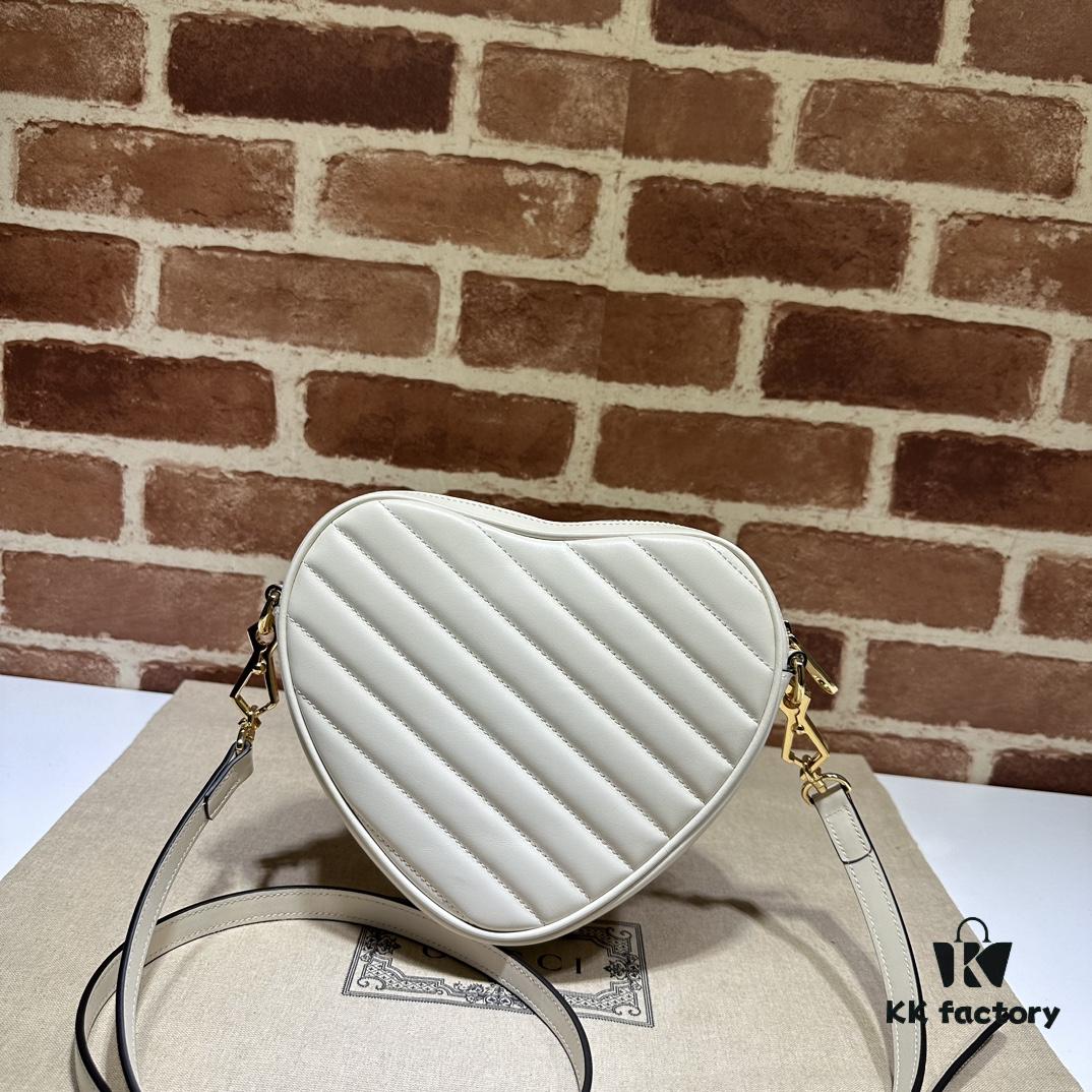 GUCCI New Arrival Cabinet Quality, Top Original Single Item, Actual Photos! Model No. 751628 White, Size: 20cm W x 17.5cm H x 6.5cm Side Width, In Stock for Immediate Shipment