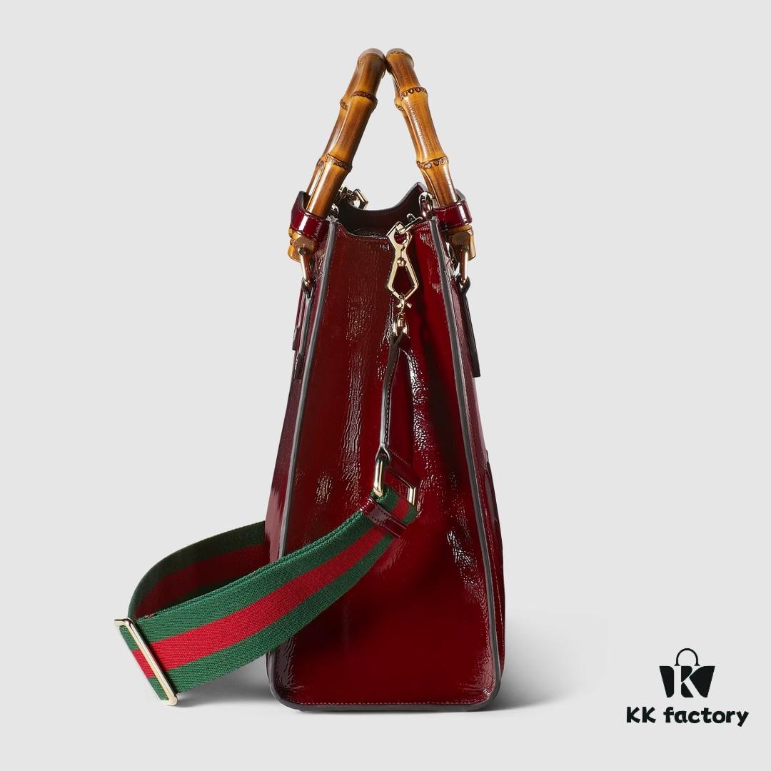 GUCCI New Arrival High-Quality Authentic Stock, Top-Grade Original Order Item, Real Photo, Model No.: 678842 Red Patent Leather with Logo Print, Size: W35 x H30 x D14cm, In Stock for Immediate Shipment