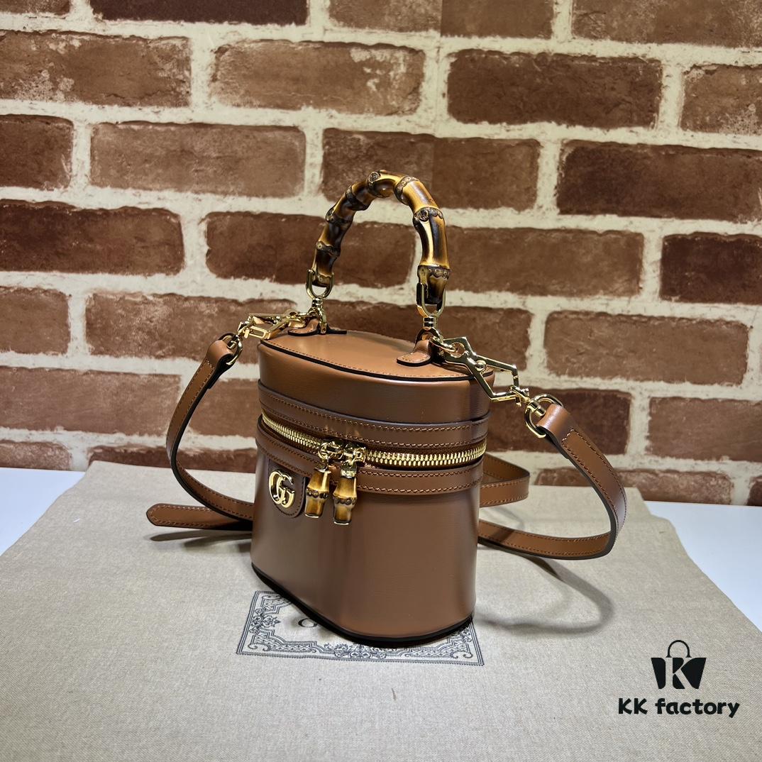 GUCCI New Arrival Cabinet Quality, Top Original Single Item, Real Photo, Model No. 760200 Brown, Size 15.5×13.5×4