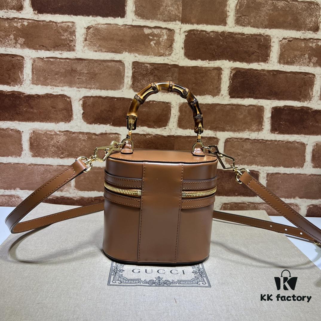 GUCCI New Arrival Cabinet Quality, Top Original Single Item, Real Photo, Model No. 760200 Brown, Size 15.5×13.5×4