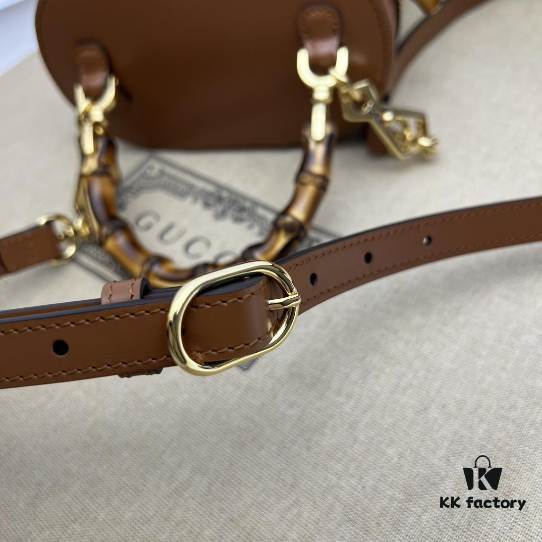 GUCCI New Arrival Cabinet Quality, Top Original Single Item, Real Photo, Model No. 760200 Brown, Size 15.5×13.5×4