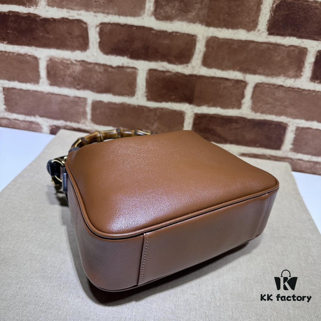 GUCCI High-End Original Order Item, Genuine Quality, Real Photo! Model No. 746251 Brown Leather, Size: 24cm (W) x 15cm (H) x 5cm (Side Width), In Stock for Immediate Shipment